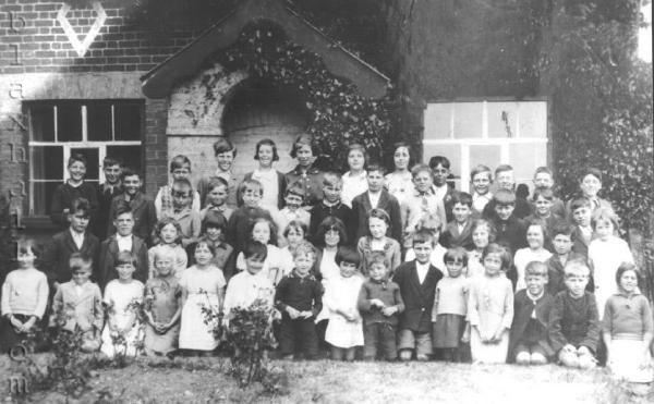 Blaxhall School photo 1936.jpg